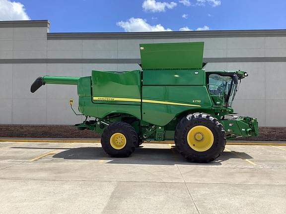 Image of John Deere S770 equipment image 1