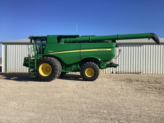 Image of John Deere S770 equipment image 1