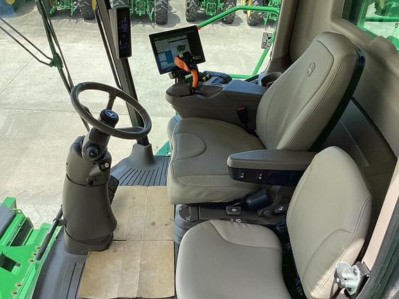 Image of John Deere S770 equipment image 4