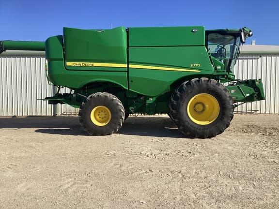 Image of John Deere S770 equipment image 4