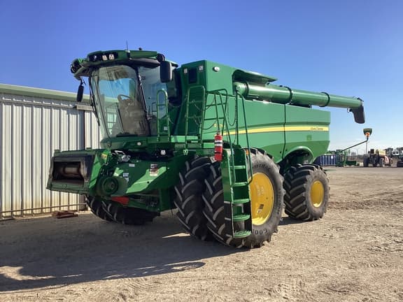 Image of John Deere S770 equipment image 2