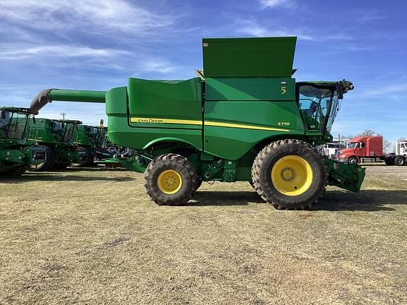 Image of John Deere S770 equipment image 2