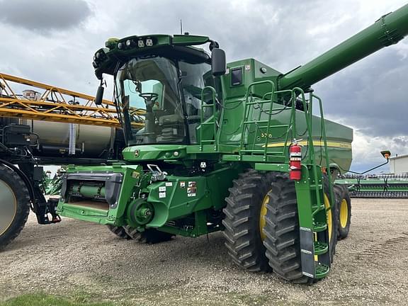 Image of John Deere S770 equipment image 1