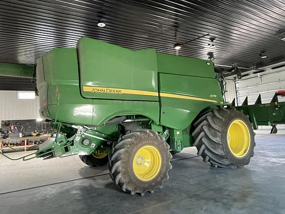 Image of John Deere S770 equipment image 2