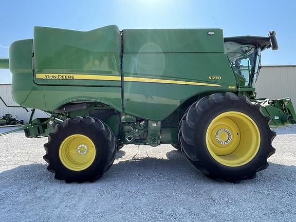 Image of John Deere S770 equipment image 2