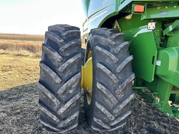 Image of John Deere S770 equipment image 2