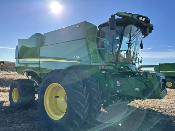 Image of John Deere S770 equipment image 3