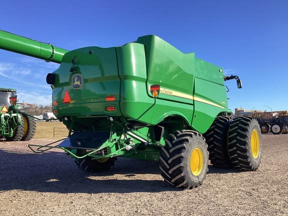 Image of John Deere S770 equipment image 3