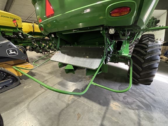 Image of John Deere S770 equipment image 4