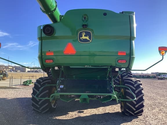 Image of John Deere S770 equipment image 4