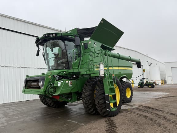 Image of John Deere S770 equipment image 3