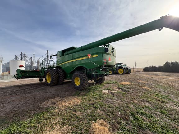 Image of John Deere S770 equipment image 3