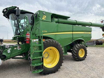 Image of John Deere S770 Image 0