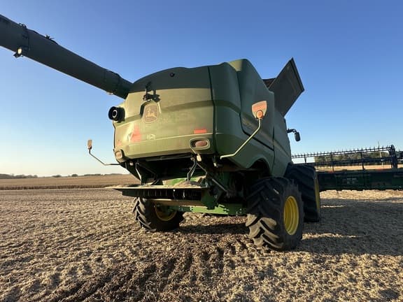 Image of John Deere S770 equipment image 4