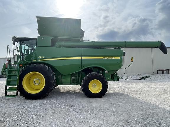 Image of John Deere S770 equipment image 4