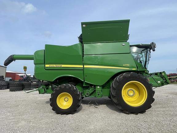 Image of John Deere S770 equipment image 2