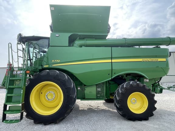 Image of John Deere S770 equipment image 4
