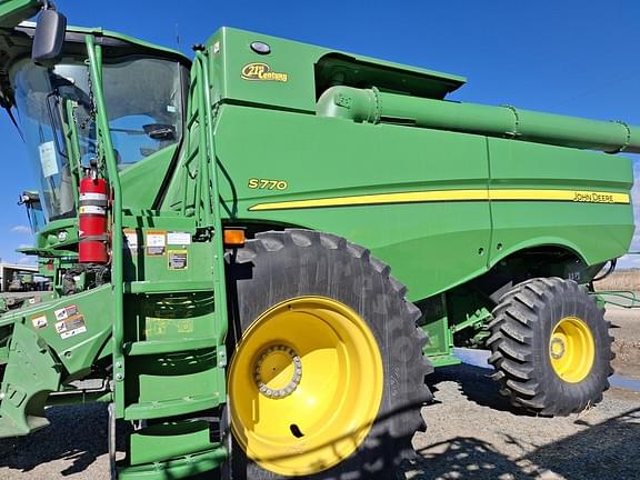 Image of John Deere S770 equipment image 3