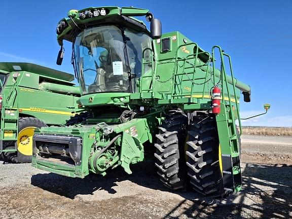 Image of John Deere S770 equipment image 2