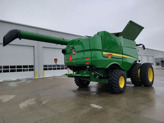 Image of John Deere S770 equipment image 4