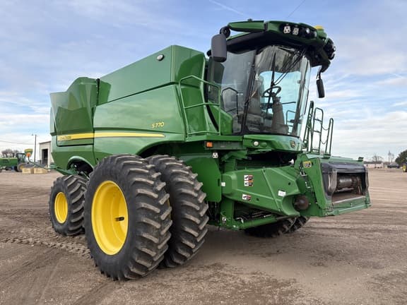 Image of John Deere S770 equipment image 2