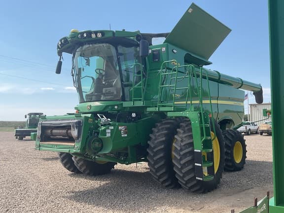 Image of John Deere S770 equipment image 2