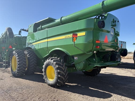 Image of John Deere S770 equipment image 1