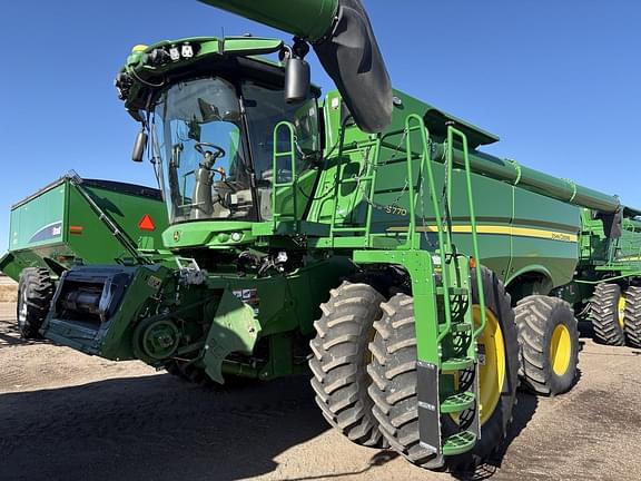 Image of John Deere S770 equipment image 1