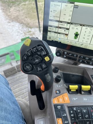 Image of John Deere S770 equipment image 3