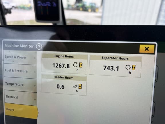 Image of John Deere S770 equipment image 1