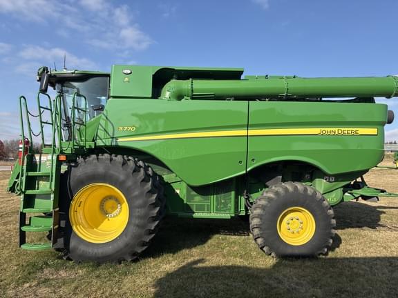 Image of John Deere S770 equipment image 4