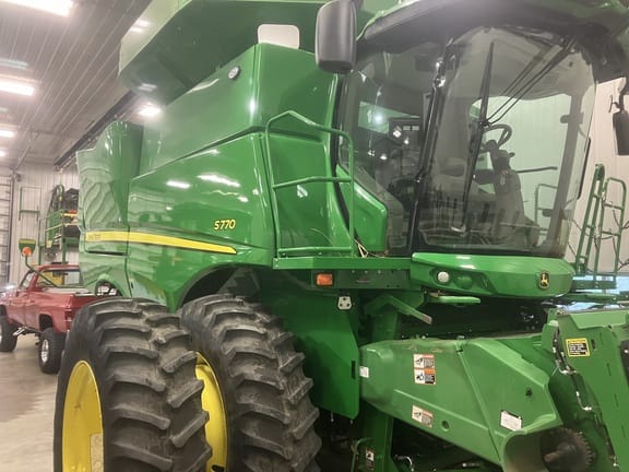 Main image John Deere S770