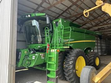 Main image John Deere S770