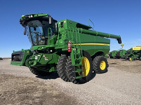 Image of John Deere S770 Primary image