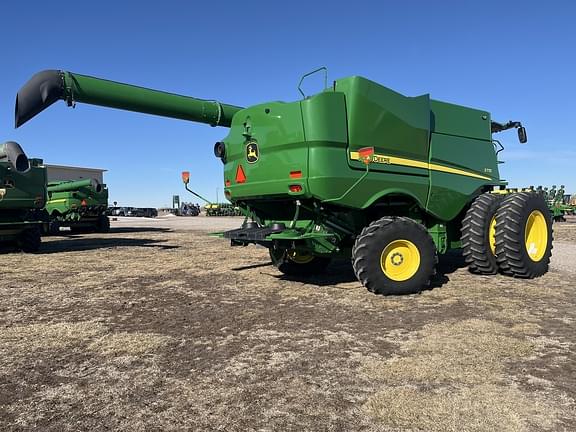 Image of John Deere S770 equipment image 3