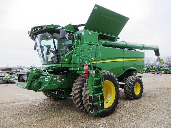 Image of John Deere S770 equipment image 2