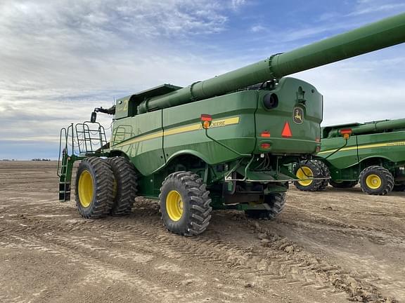 Image of John Deere S770 equipment image 2