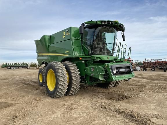 Image of John Deere S770 equipment image 1