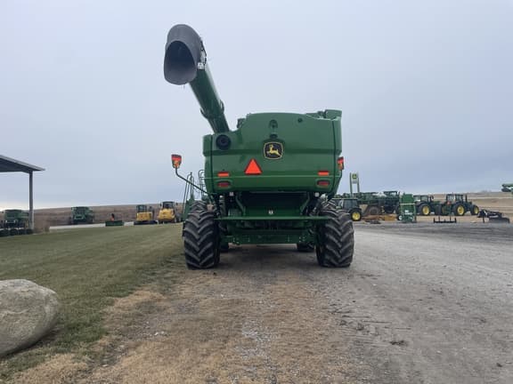 Image of John Deere S770 equipment image 4