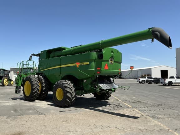 Image of John Deere S770 equipment image 2