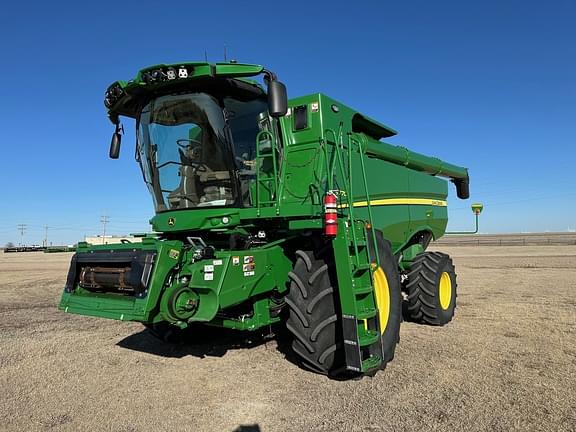 Image of John Deere S770 equipment image 1