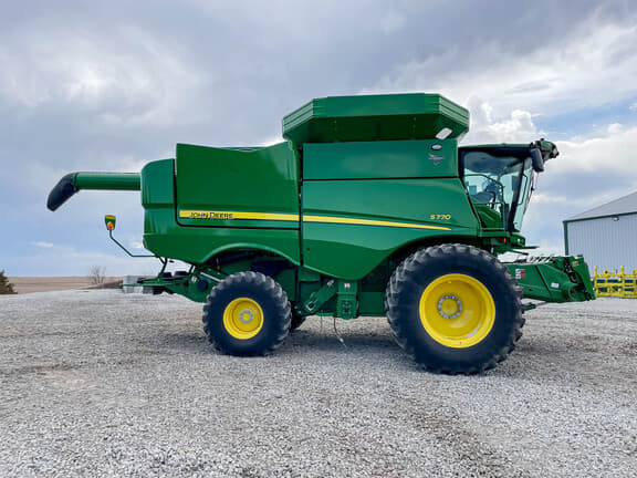 Image of John Deere S770 equipment image 3