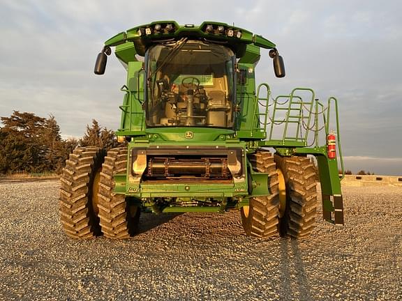 Image of John Deere S770 equipment image 1