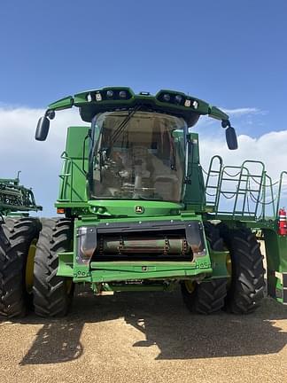 Image of John Deere S770 equipment image 1