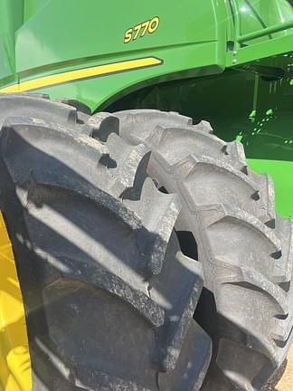 Image of John Deere S770 equipment image 4