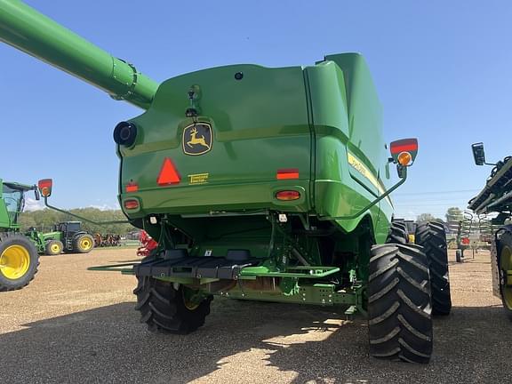 Image of John Deere S770 equipment image 3