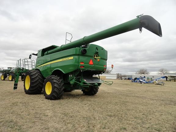 Image of John Deere S770 equipment image 4