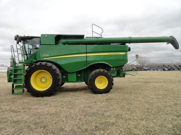 Image of John Deere S770 equipment image 3