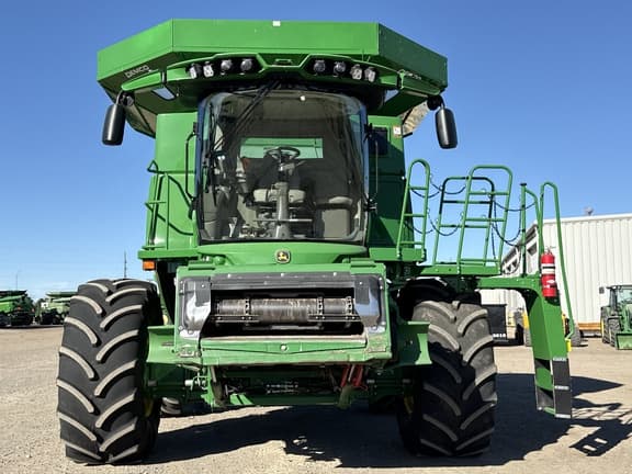 Image of John Deere S770 equipment image 2