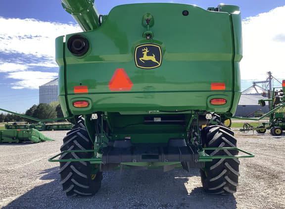Image of John Deere S770 equipment image 4